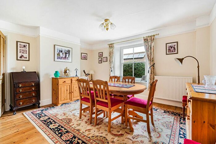 4 Bedroom Detached House For Sale In Bampton Road, Clanfield, Bampton, West Oxfordshire, OX18