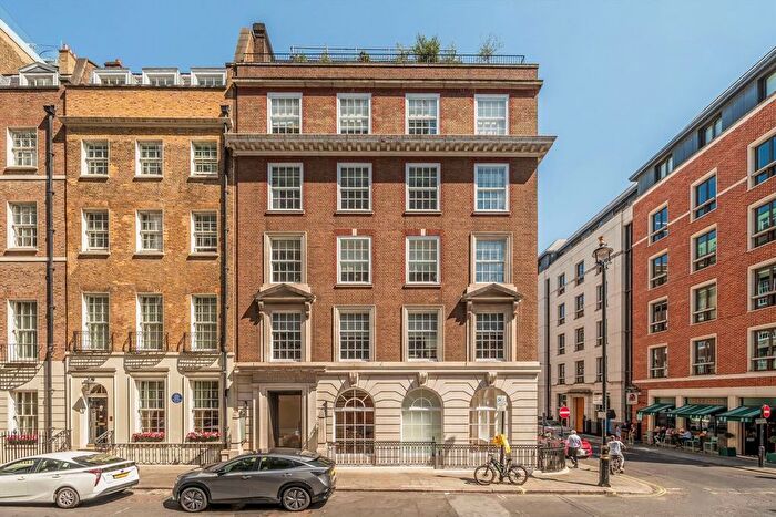 1 Bedroom Flat To Rent In Arlington Street, London, SW1A