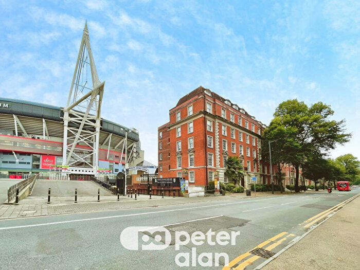 Flat To Rent In Windsor House, Westgate Street, CF10