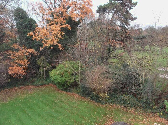 1 Bedroom Flat To Rent In Finchley Park, Finchley N12