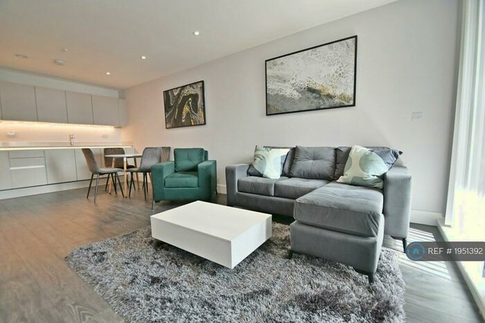 2 Bedroom Flat To Rent In Hallmark Tower, Manchester, M4