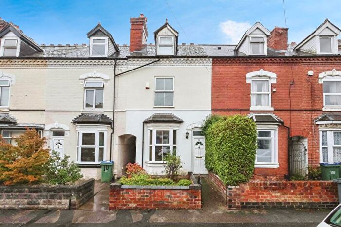 3 Bedroom Terraced House For Sale In Lightwoods Road, Smethwick, West Midlands, B67