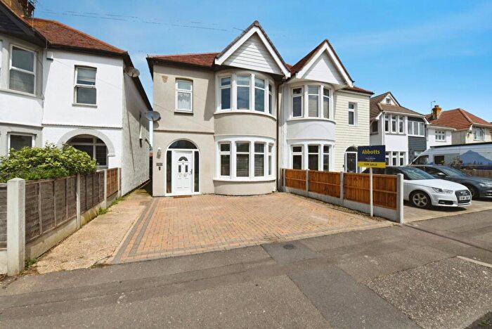 3 Bedroom Semi-Detached House For Sale In Shaftesbury Avenue, Thorpe Bay, Essex, SS1