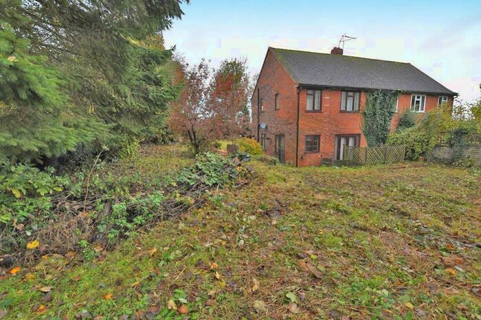 3 Bedroom Cottage For Sale In Charlton Lane, West Farleigh, Maidstone, ME15