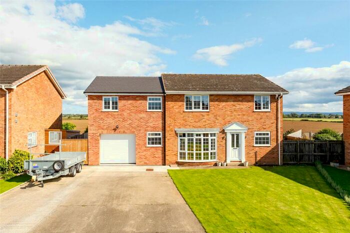 5 Bedroom Detached House For Sale In Meadow Court, Scruton, North Allerton, DL7