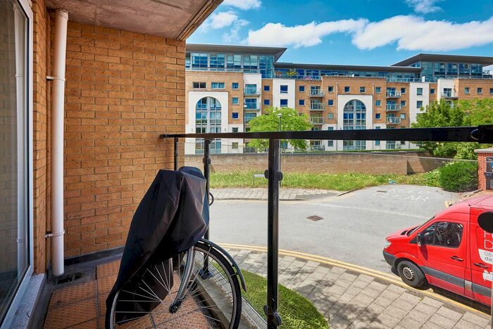 2 Bedroom Flat To Rent In Erebus Drive, Thamesmead, SE28