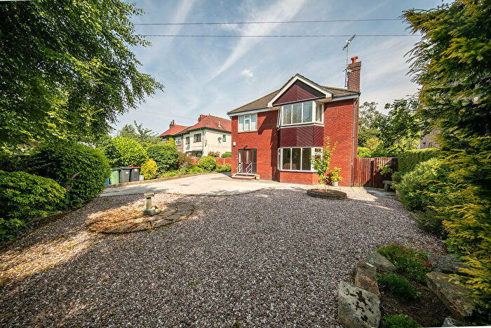 3 Bedroom Flat For Sale In No. A, Blackpool Old Road, Poulton-le-Fylde, Lancs, FY6