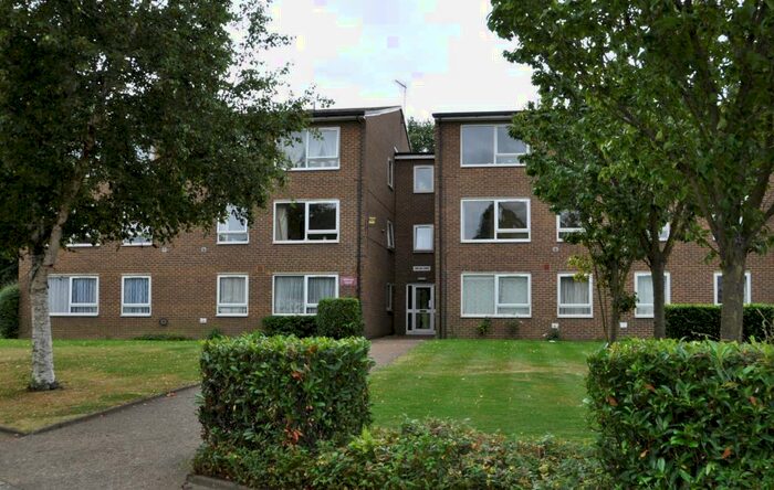 2 Bedroom Flat To Rent In Canning Road, Croydon, CR0