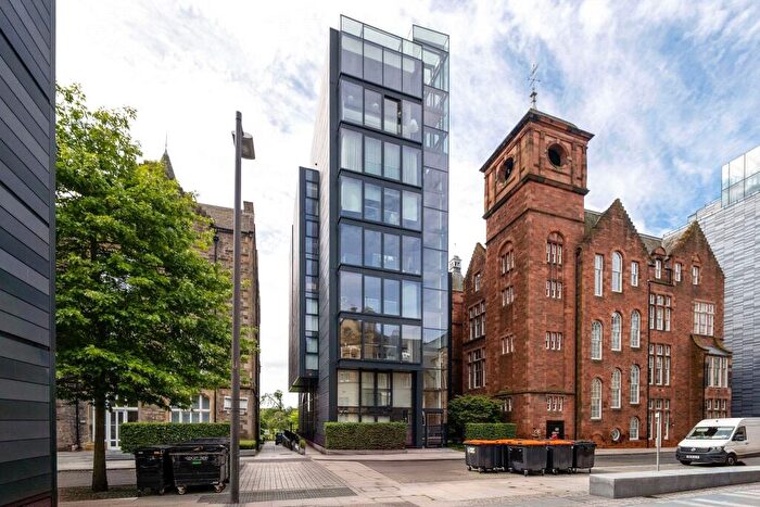 2 Bedroom Apartment For Sale In Simpson Loan, Edinburgh, EH3