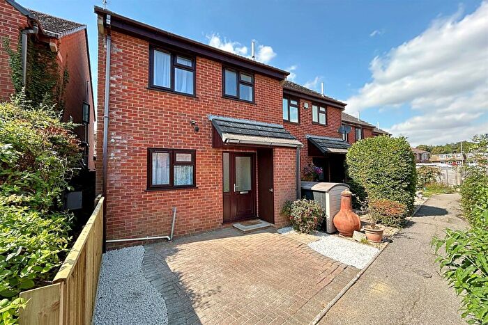 3 Bedroom Semi-Detached House To Rent In Wimborne, BH21