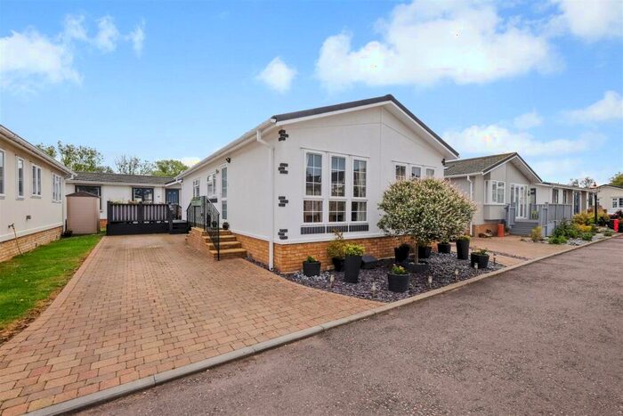 2 Bedroom Park Home For Sale In Cherry Blossom Drive, Herne Bay, CT6