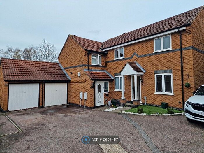 4 Bedroom Semi-Detached House To Rent In Caravel Close, Grays, RM16