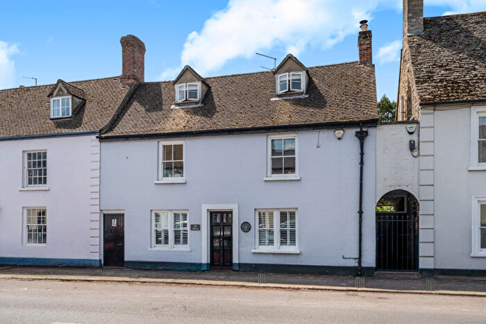 6 Bedroom House For Sale In West End, Witney, Oxfordshire, OX28