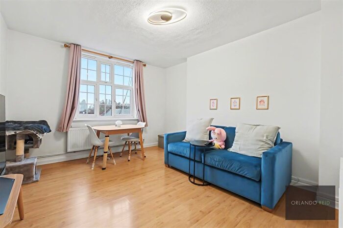 1 Bedroom Flat To Rent In Clapham Park Road, Clapham, SW4