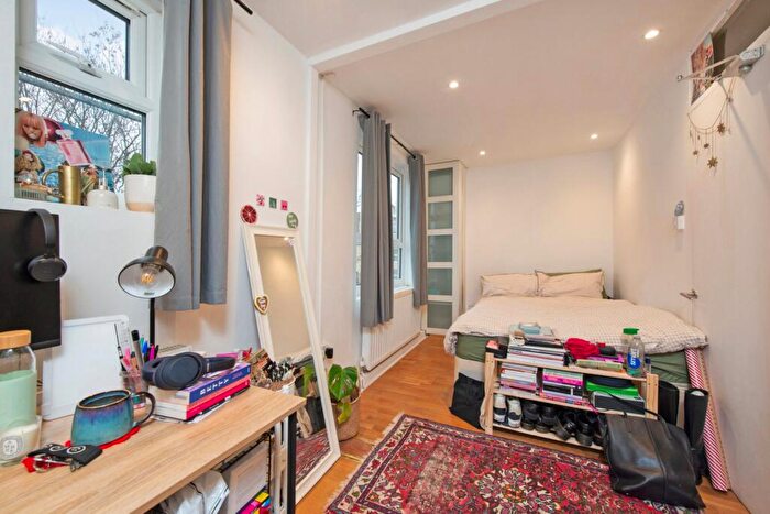 3 Bedroom Flat To Rent In Holloway Road, Tufnell Park, N7