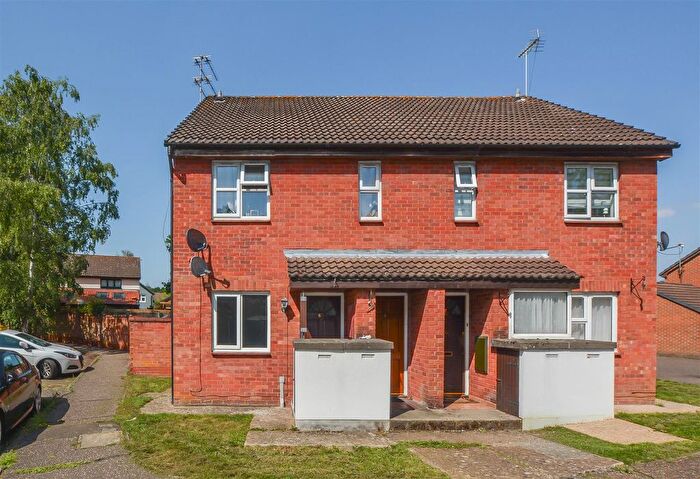 1 Bedroom Maisonette For Sale In Abenberg Way, Hutton, Brentwood, CM13