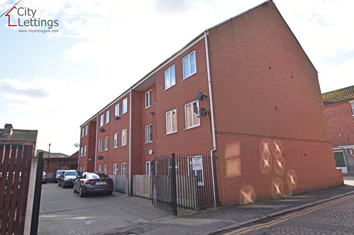 4 Bedroom Flat To Rent In Radford Road, Hyson Green, NG7