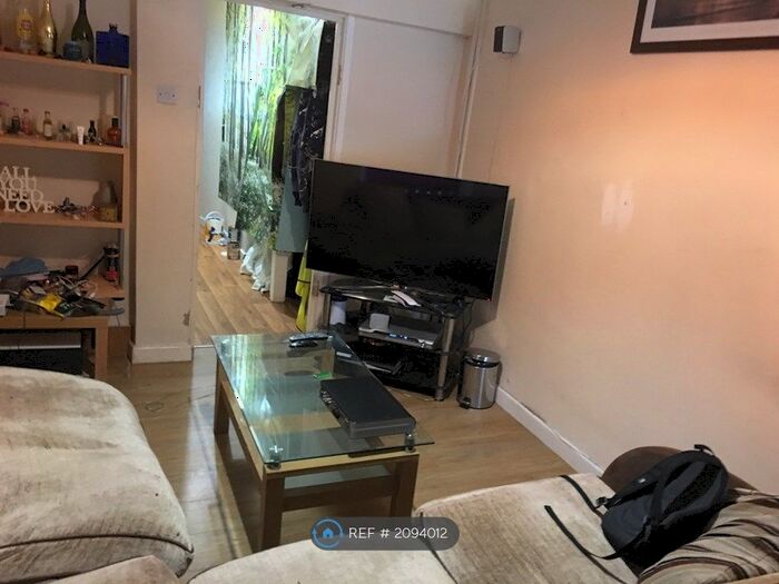 2 Bedroom Flat To Rent In Malpas Road, Newport, NP20