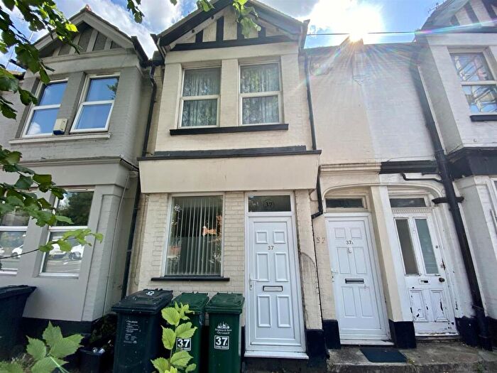 1 Bedroom Flat To Rent In Coombe Terrace, Brighton, East Sussex, BN2