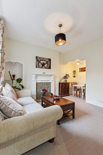 1 Bedroom Flat For Sale In Newlands Road, Cathcart, G44