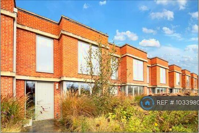 3 Bedroom Terraced House To Rent In West Terrace, Bicester, Oxfordshire, OX27