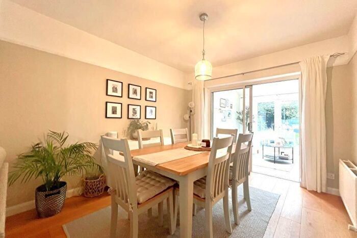 4 Bedroom Semi-Detached House For Sale In Potters Bar, Hertsfordshire, EN6