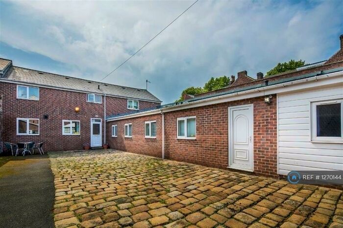 9 Bedroom Semi-Detached House To Rent In Rosedale Road, Sheffield, S11