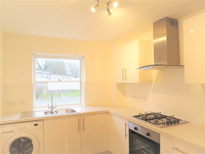 1 Bedroom Flat To Rent In The Gardens, East Dulwich, SE22