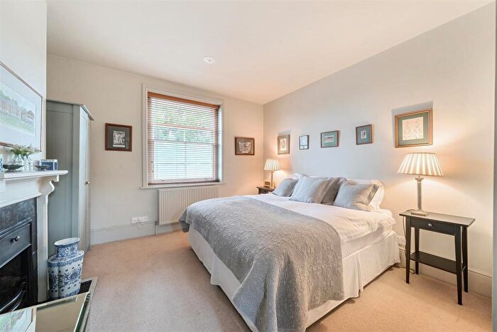2 Bedroom Apartment To Rent In Kingsbury Square, Wilton, SP2