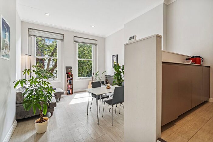 2 Bedroom Flat For Sale In Courtfield Road, South Kensington, SW7