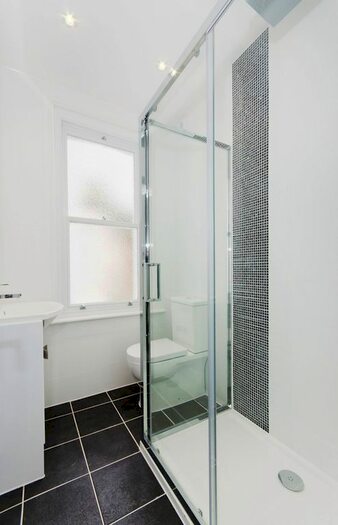 2 Bedroom Flat To Rent In Anson Road, Willesden, London, NW2