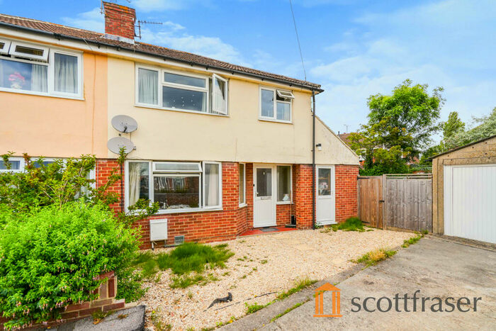 3 Bedroom Semi-Detached House To Rent In Broughton Close, Old Marston, OX3