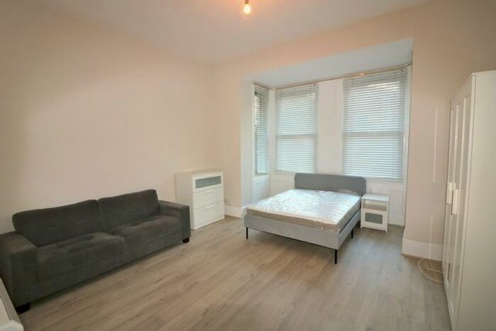 Studio To Rent In Grange Park, Ealing, London., W5