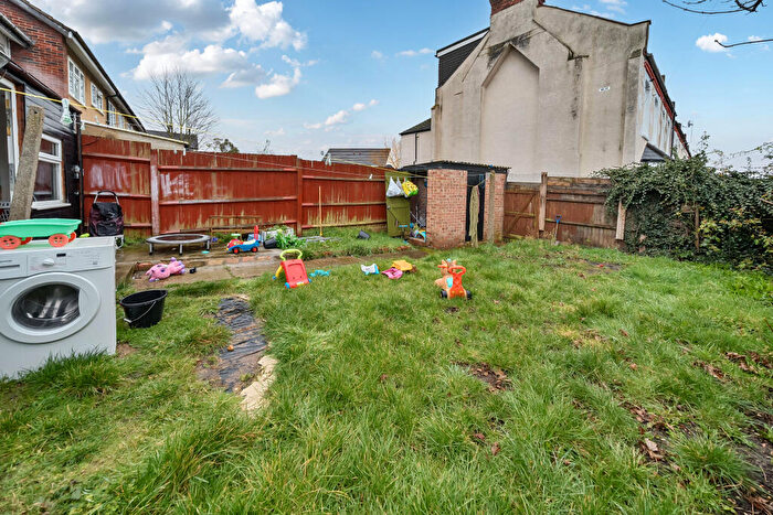 3 Bedroom Terraced House For Sale In Upton Road, Thornton Heath, CR7