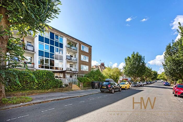 1 Bedroom Flat For Sale In Cornwall Court, Wilbury Avenue, Hove, BN3