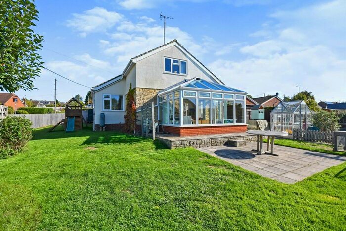 4 Bedroom Detached Bungalow For Sale In Oak Lane, Figheldean, Salisbury, SP4