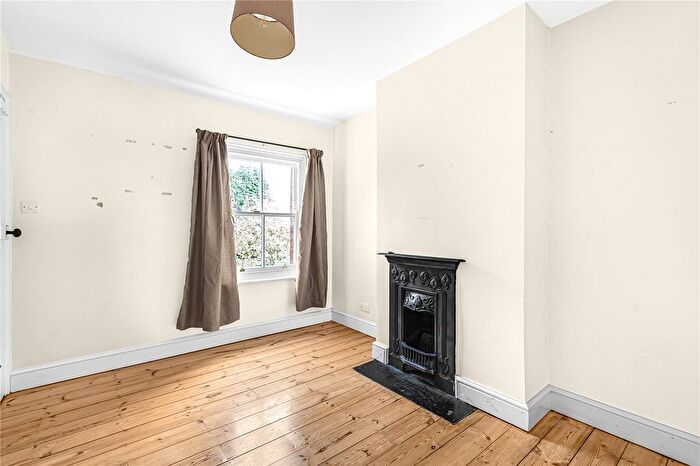 3 Bedroom Terraced House For Sale In Sunningwell Road, New Hinksey, OX1