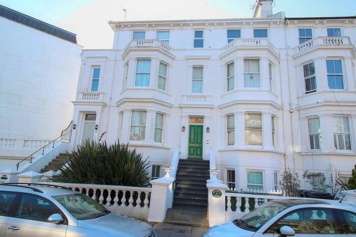 3 Bedroom Apartment To Rent In Balmoral House, Silverdale Road, Eastbourne, BN20
