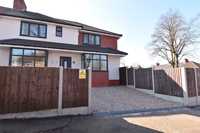4 Bedroom Semi-Detached House To Rent In Derwent Grove, Birmingham, West Midlands, B30
