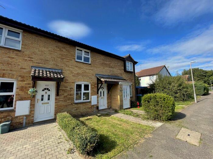 2 Bedroom Flat To Rent In Coppice Way, Aylesbury, HP20