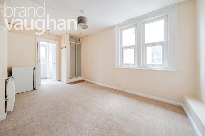 Flat To Rent In Portland Road, Hove, East Sussex, BN3