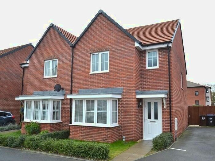 3 Bedroom Semi-Detached House To Rent In Keen Avenue, Buntingford SG9
