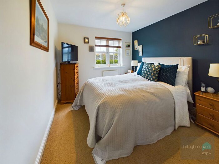3 Bedroom End Of Terrace House For Sale In Crystal Gardens, Kinver, DY7