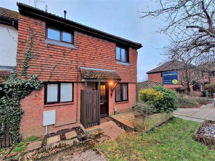 1 Bedroom End Of Terrace House To Rent In Heather Mead, Frimley, Camberley, GU16