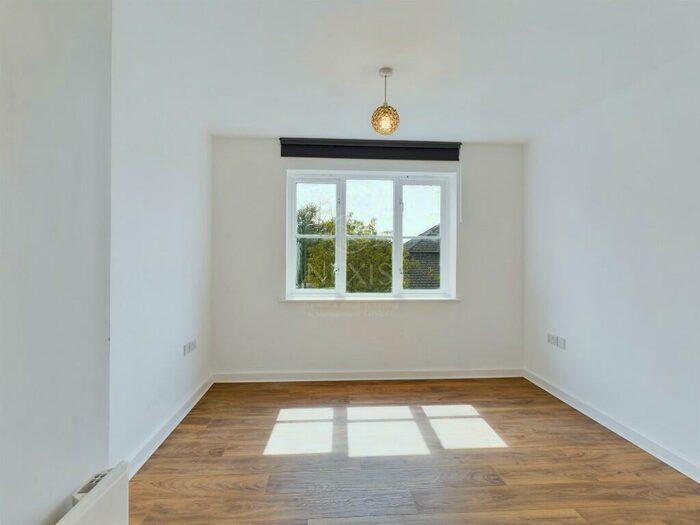 2 Bedroom Flat To Rent In Harlesden Road, London, NW10