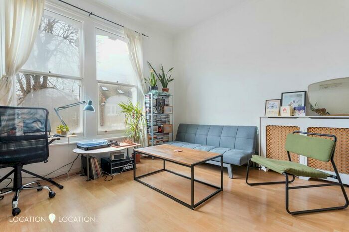 1 Bedroom Flat To Rent In Norcott Road, London, N16
