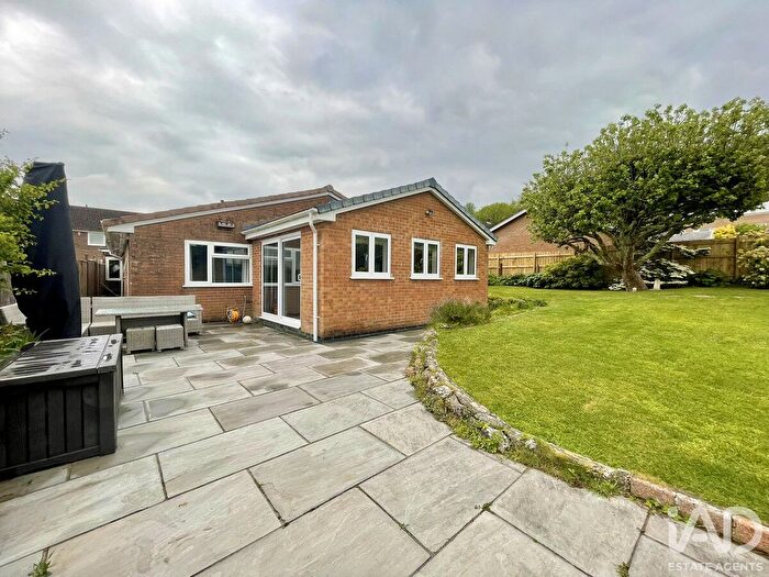 3 Bedroom Bungalow For Sale In Springwood Close, Plymouth, PL7