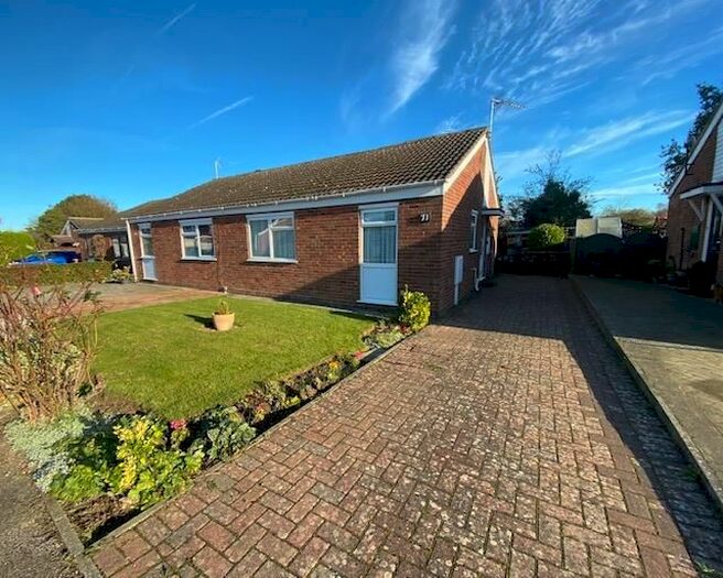 2 Bedroom Bungalow To Rent In Eastfield Drive, Hanslope, Milton Keynes MK19