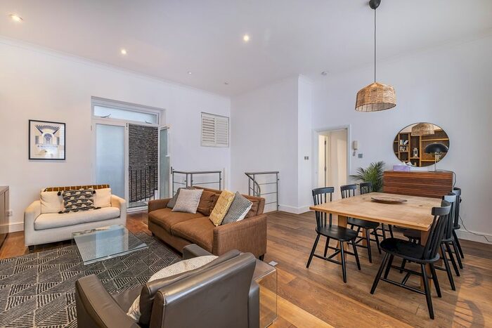 3 Bedroom Maisonette To Rent In Denbigh Street, London, SW1V