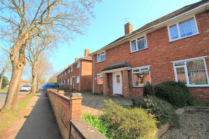 4 Bedroom Semi-Detached Bungalow To Rent In Cunningham Road, Norwich, NR5